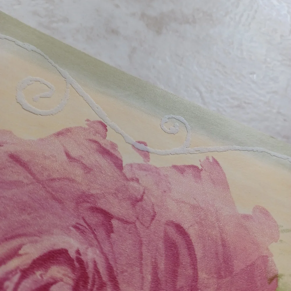 Wallpaper Border Rose's on Yellow Background